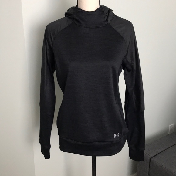 Under Armour Tops - Under Armour sweatshirt